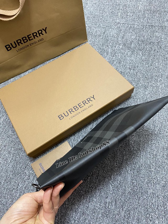 Burberry專櫃新款男士手拿包 巴寶莉男士最新手包 yxb1280